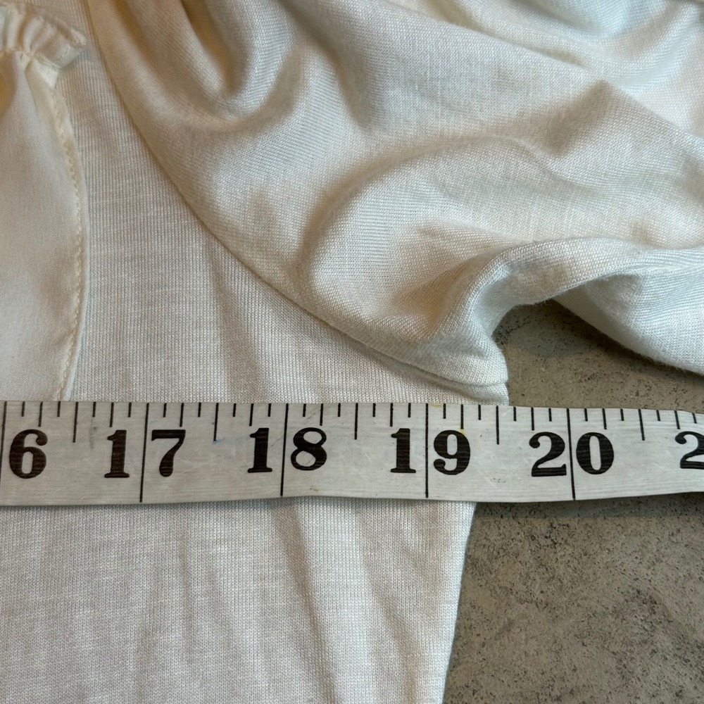 Banana Republic Cream Long Sleeve Top with Ruffle Detail Size L - Picture 8 of 10